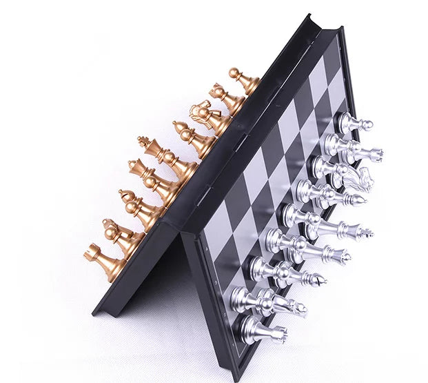 Chess Set With High Quality Chessboard